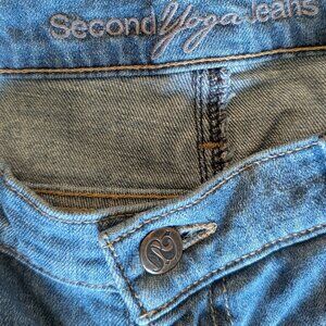 Second Yoga Jeans Women's Light Wash Skinny Jeans - Size 32